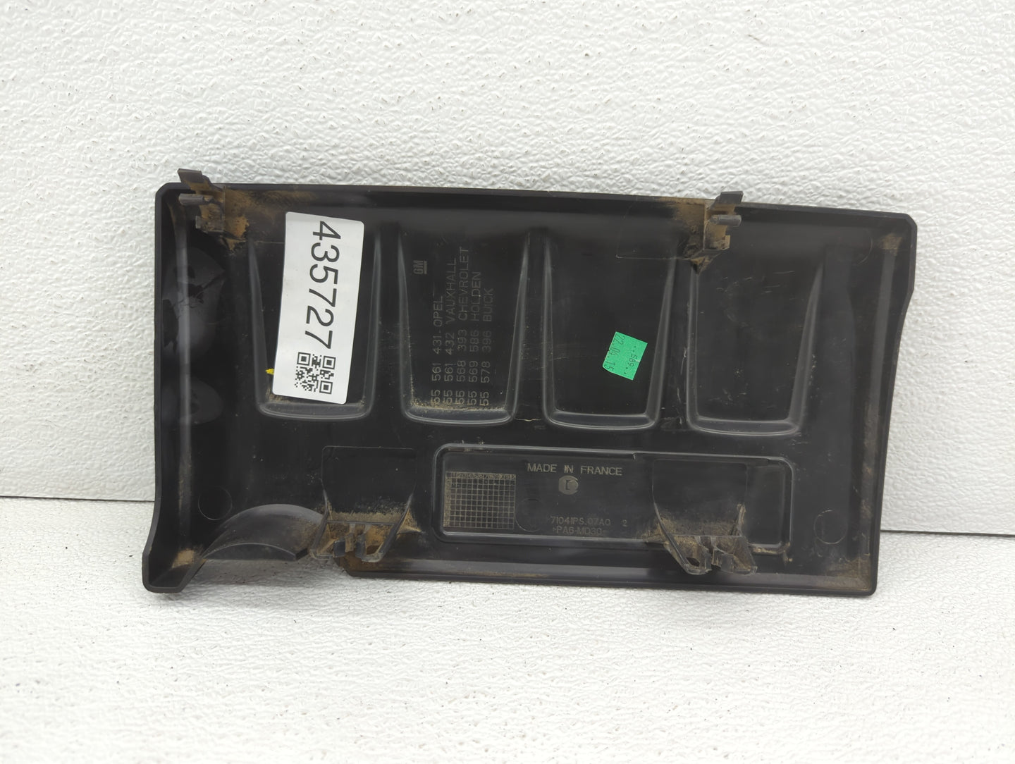 2011 Chevrolet Cruze Engine Cover - Oemusedautoparts1.com