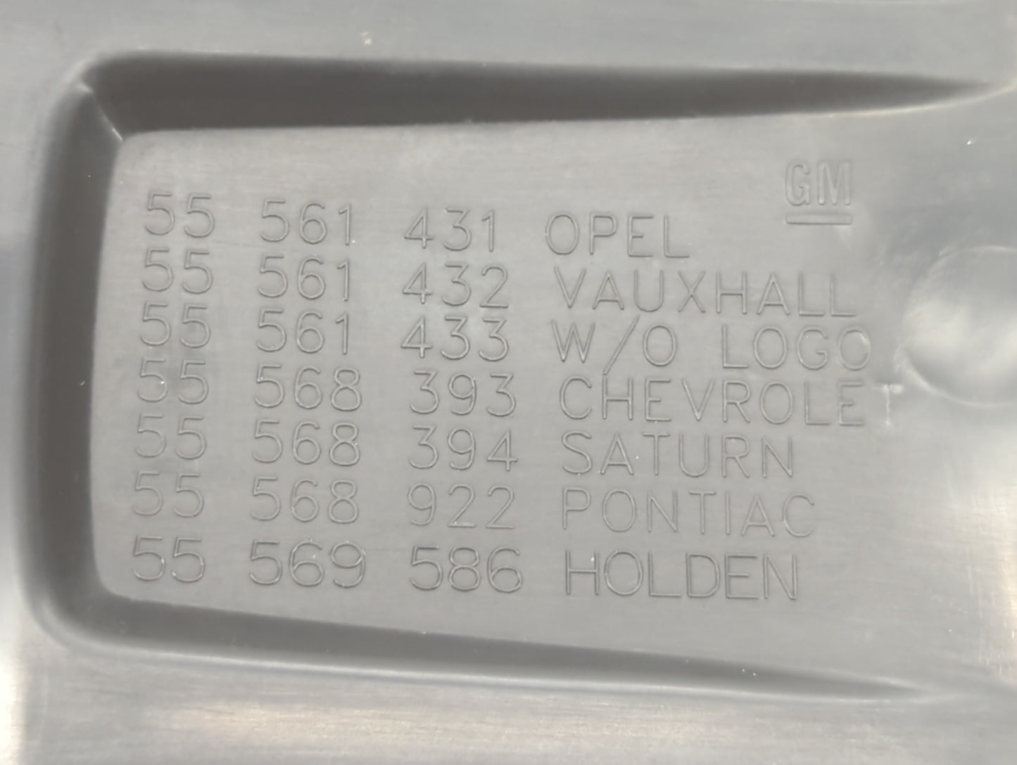 2011 Chevrolet Cruze Engine Cover - Oemusedautoparts1.com