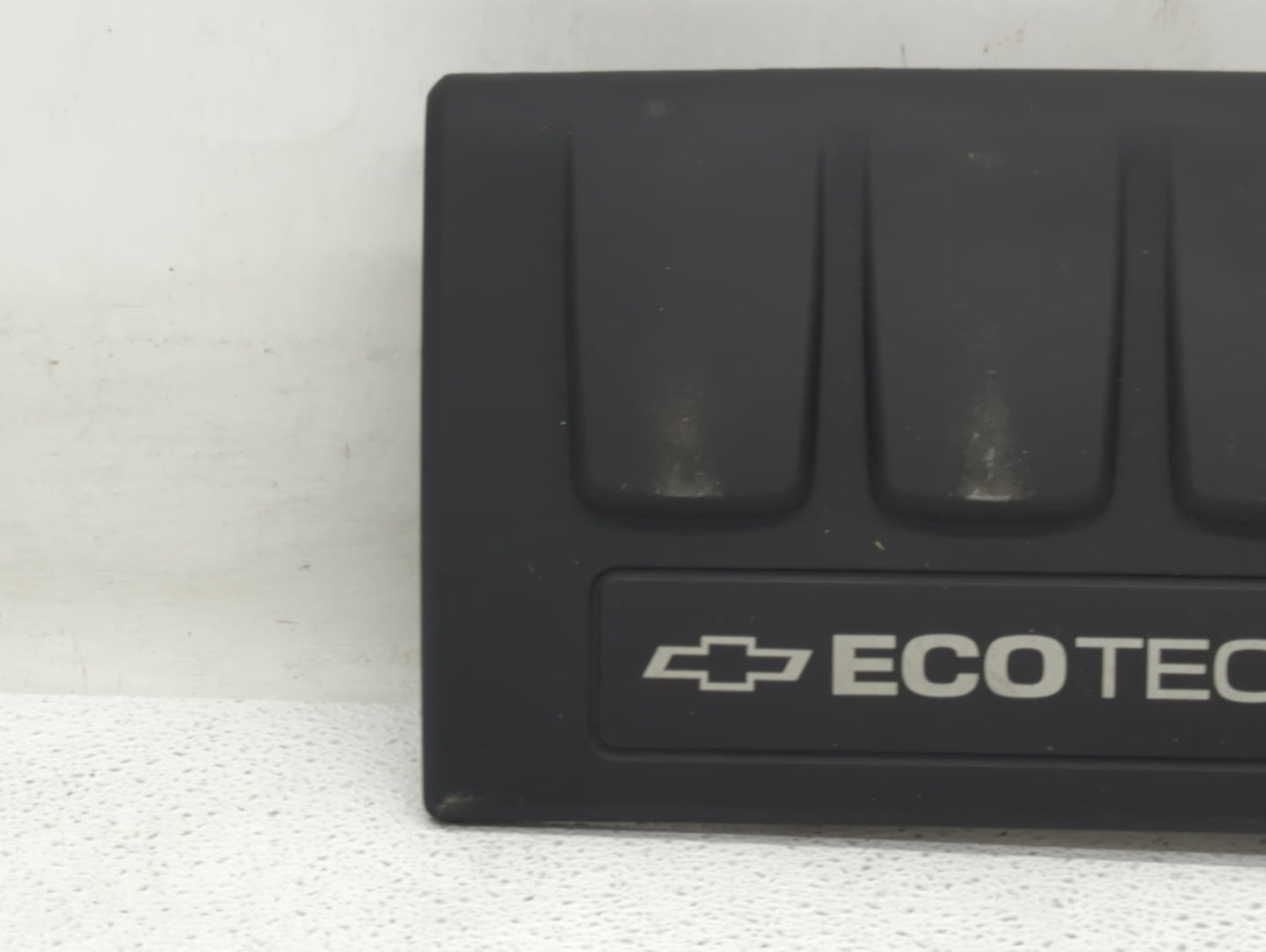 2011 Chevrolet Cruze Engine Cover - Oemusedautoparts1.com