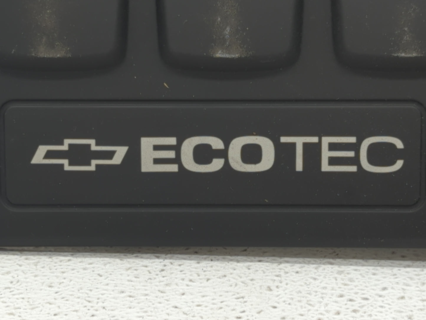 2011 Chevrolet Cruze Engine Cover - Oemusedautoparts1.com