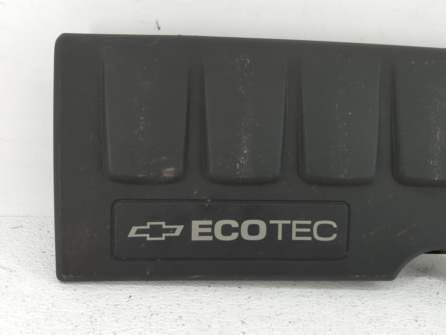2011 Chevrolet Cruze Engine Cover - Oemusedautoparts1.com