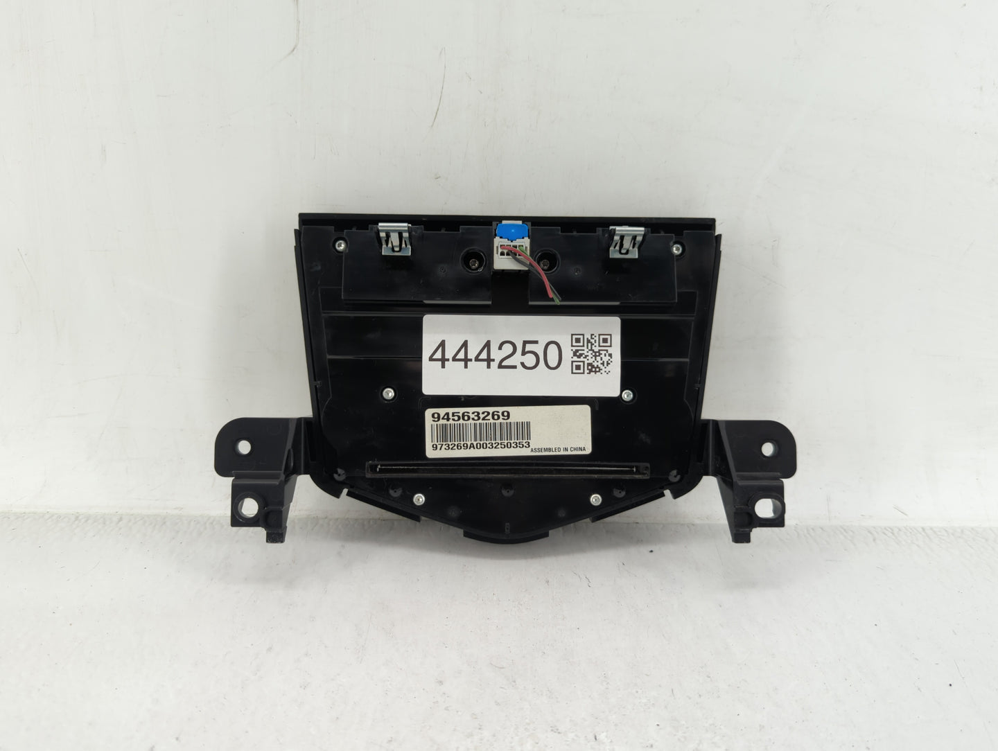 2011 Chevrolet Cruze Radio Control Panel - Oemusedautoparts1.com
