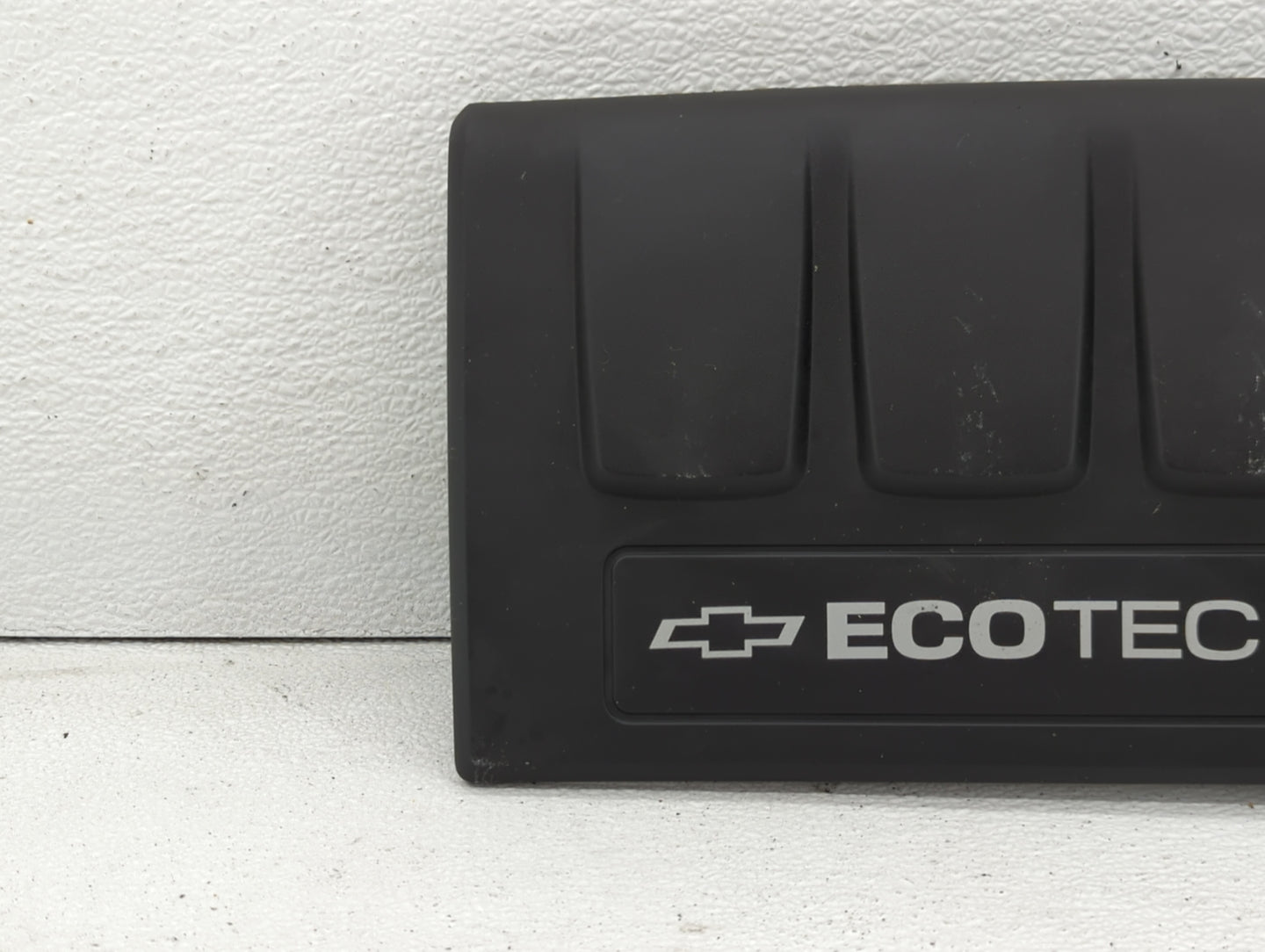 2011 Chevrolet Cruze Engine Cover - Oemusedautoparts1.com