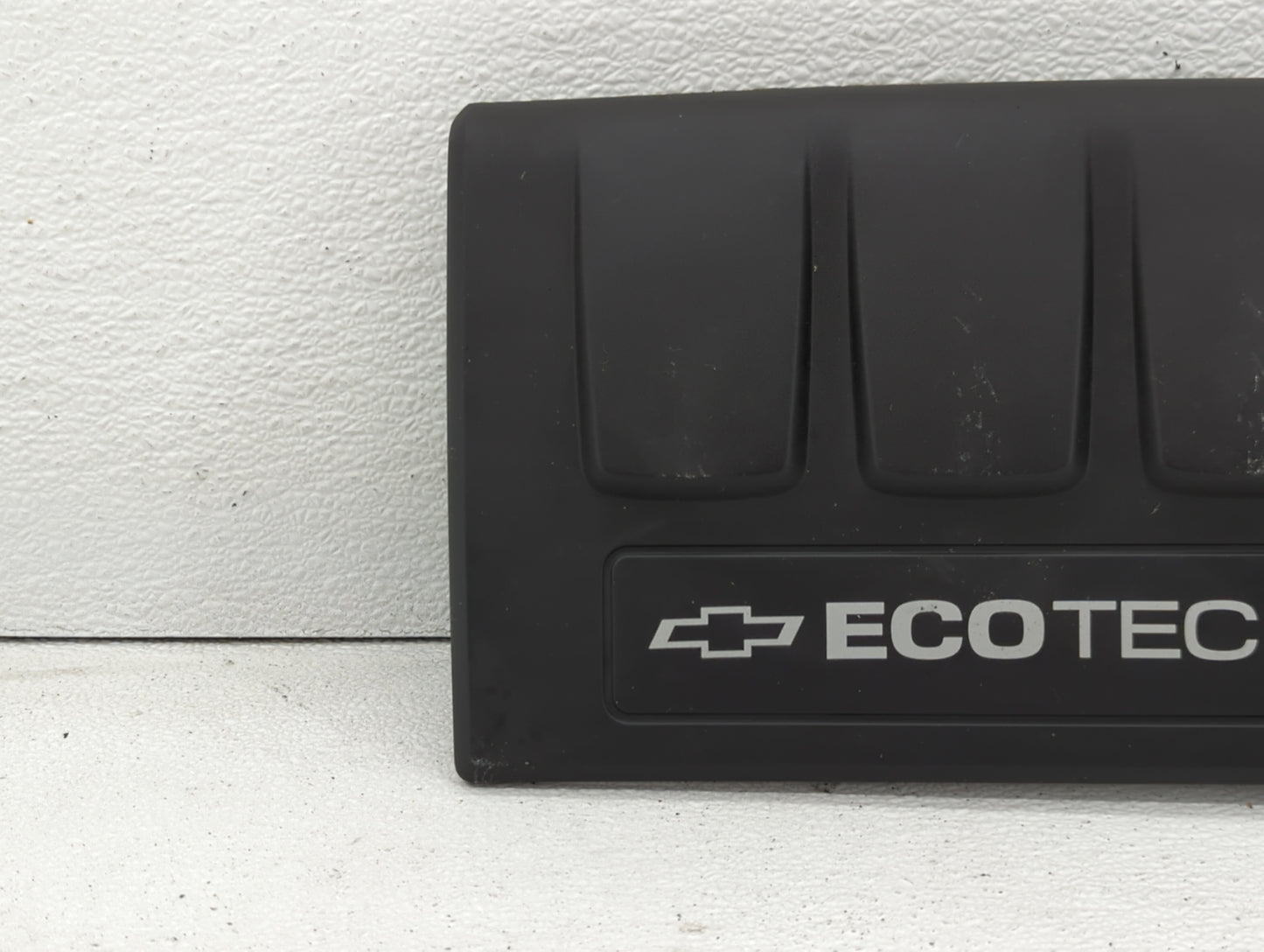 2011 Chevrolet Cruze Engine Cover - Oemusedautoparts1.com