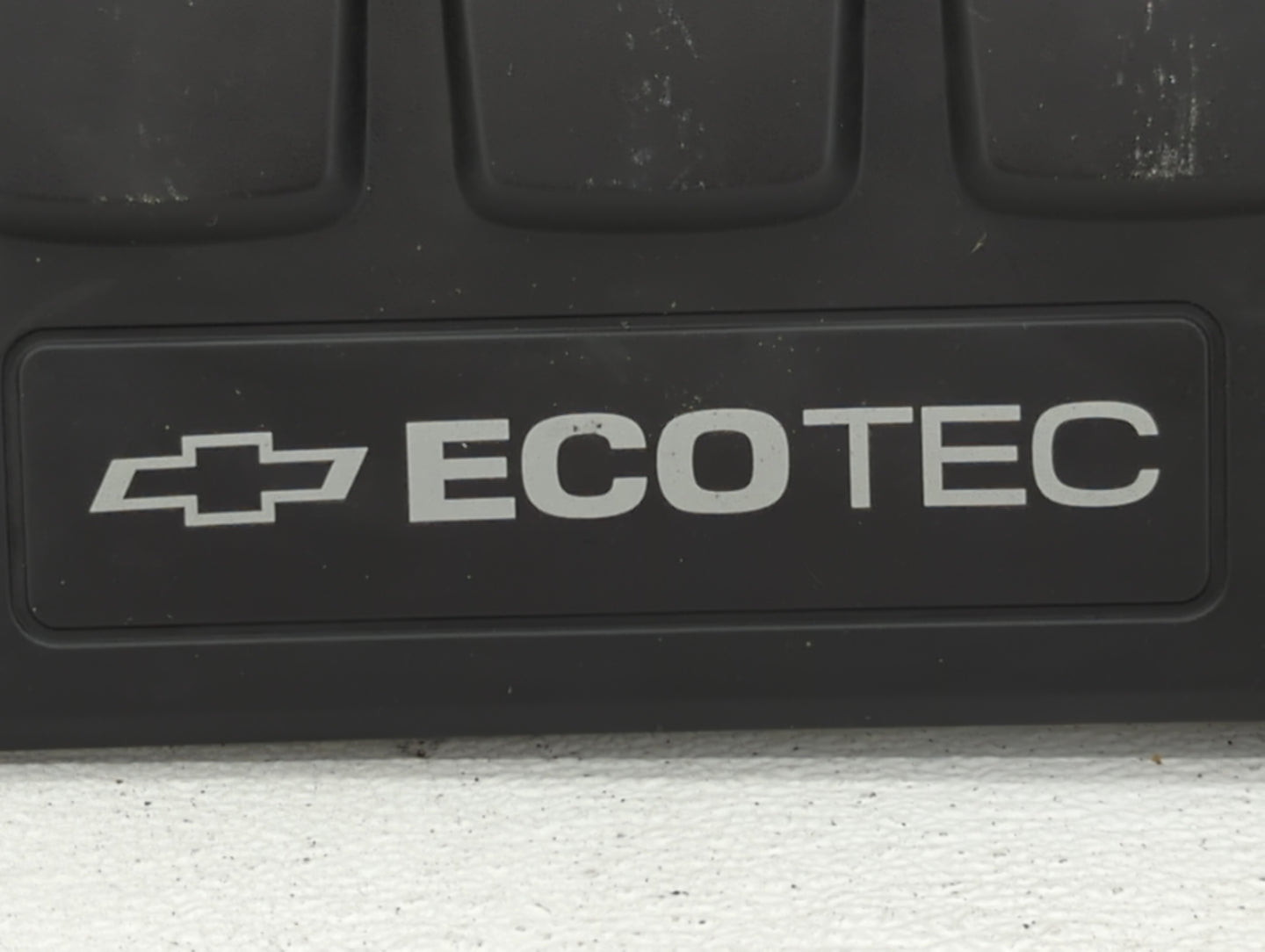 2011 Chevrolet Cruze Engine Cover - Oemusedautoparts1.com