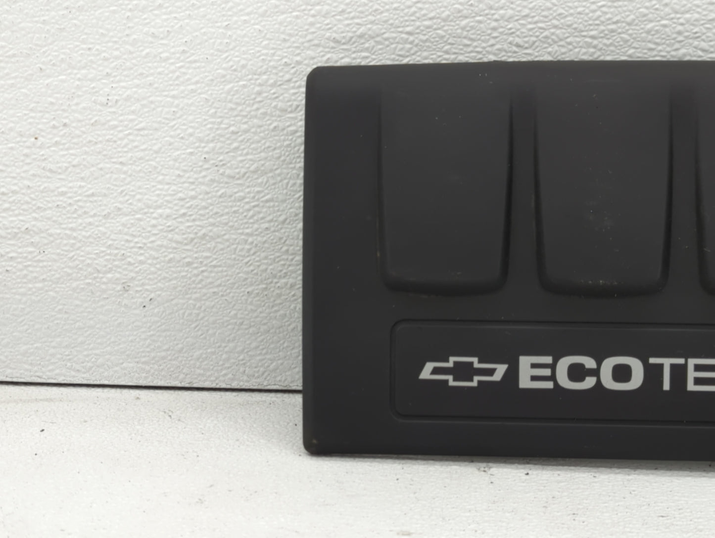 2011 Chevrolet Cruze Engine Cover - Oemusedautoparts1.com