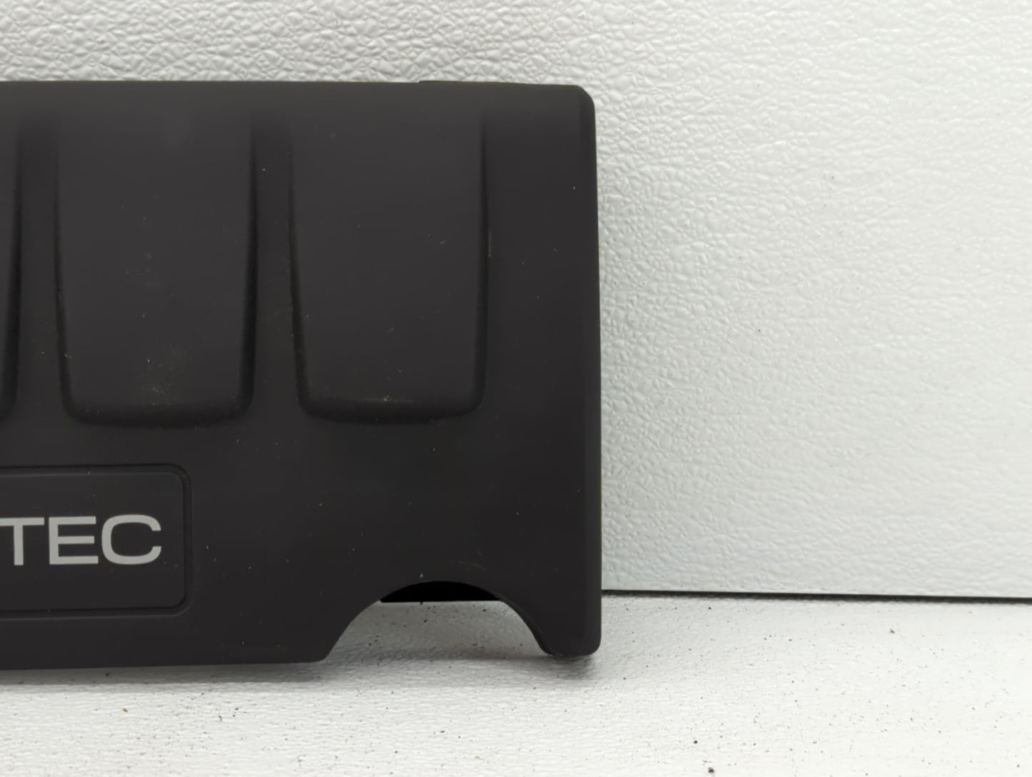 2011 Chevrolet Cruze Engine Cover - Oemusedautoparts1.com