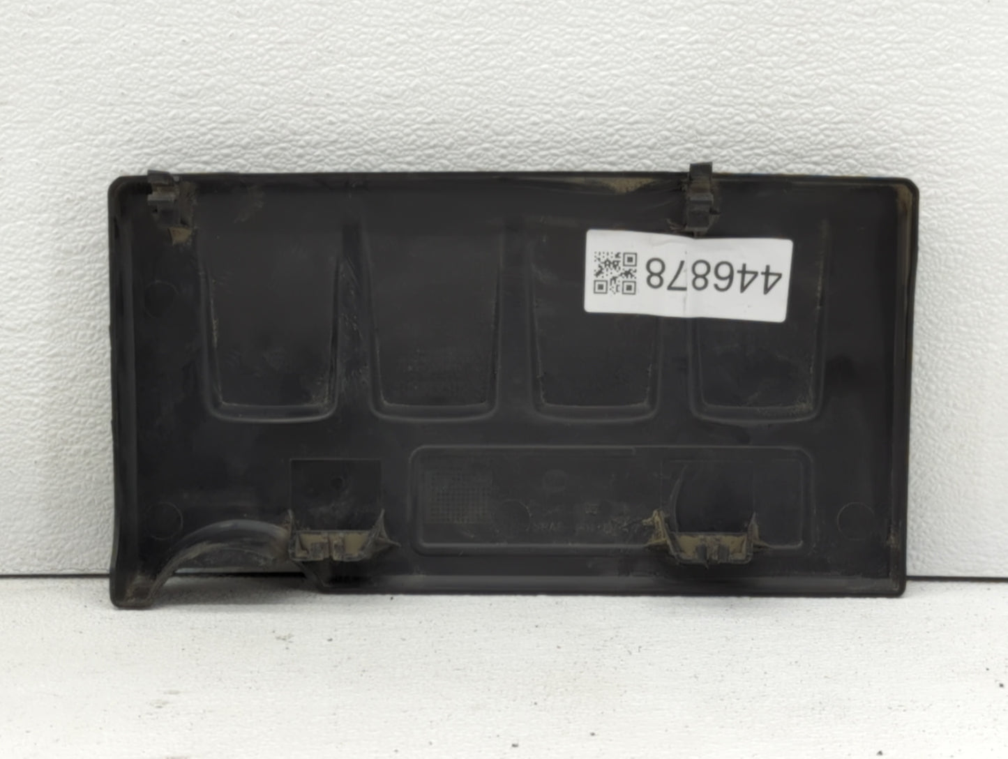 2011 Chevrolet Cruze Engine Cover - Oemusedautoparts1.com