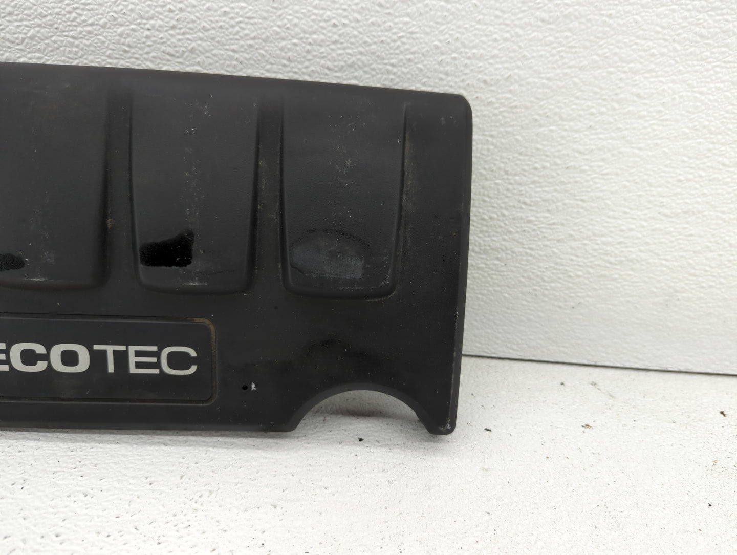 2011 Chevrolet Cruze Engine Cover - Oemusedautoparts1.com