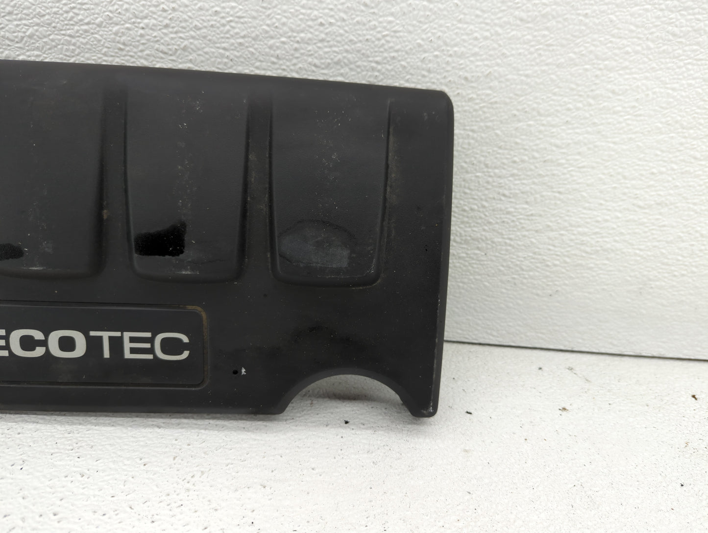 2011 Chevrolet Cruze Engine Cover - Oemusedautoparts1.com