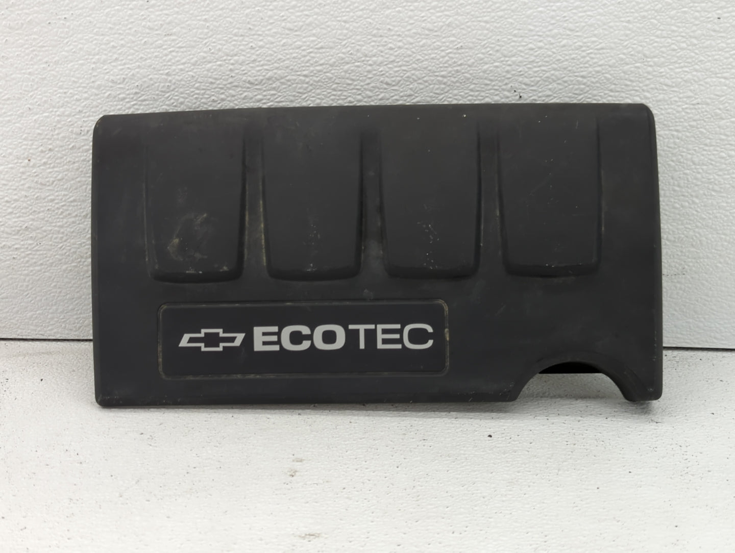 2011 Chevrolet Cruze Engine Cover - Oemusedautoparts1.com