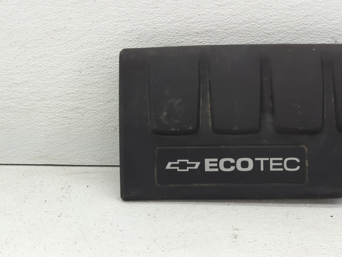 2011 Chevrolet Cruze Engine Cover - Oemusedautoparts1.com