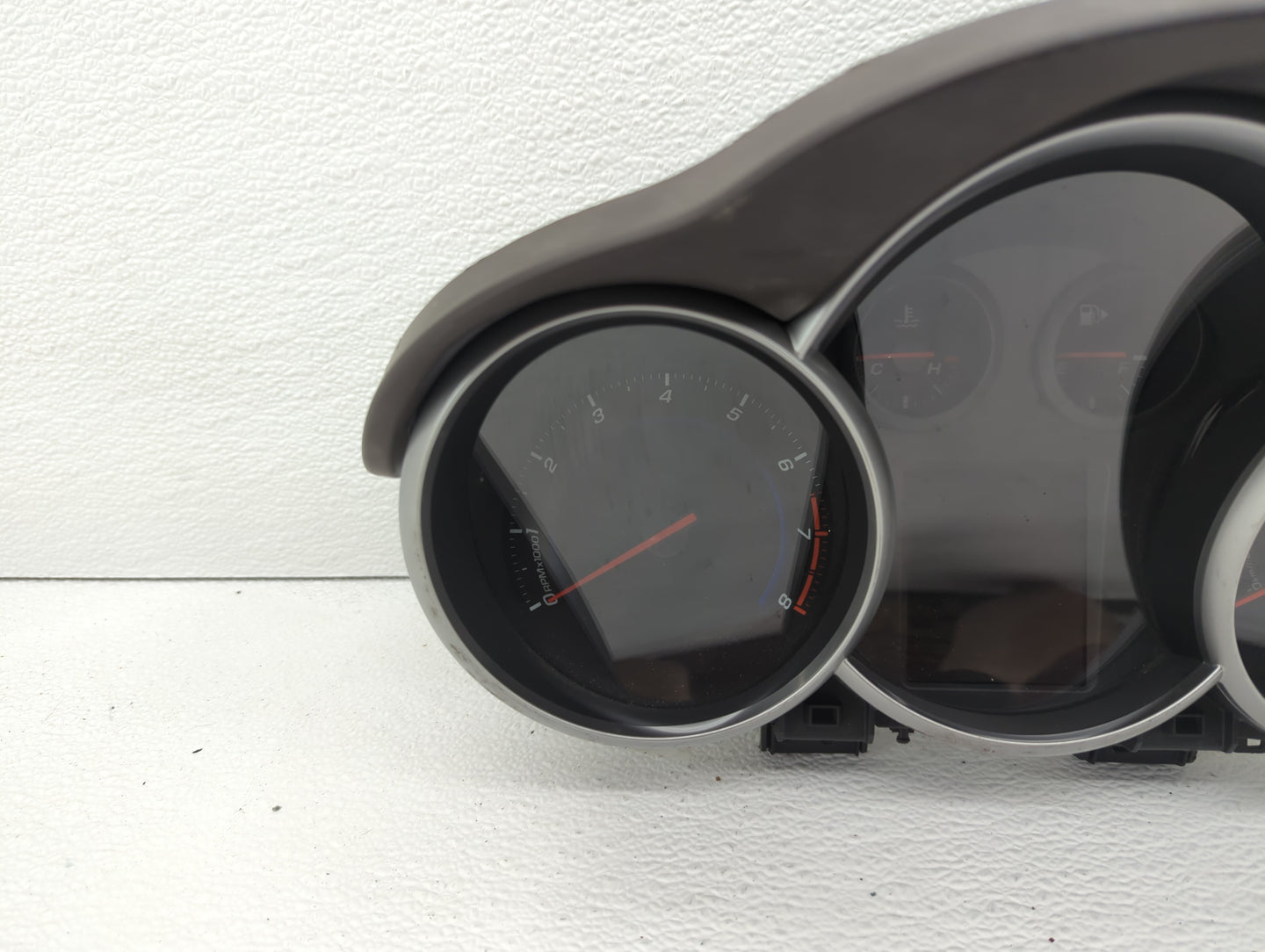 2011 Chevrolet Cruze Instrument Cluster Speedometer Gauges P/N:95216803 95487986, 95018203, 95235826, 95216802, 95235824 Fit