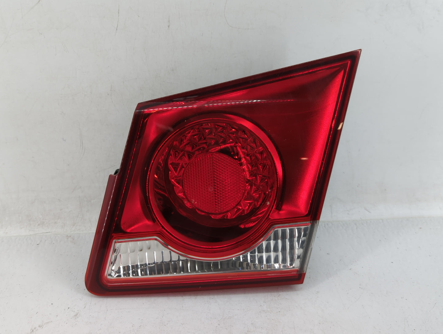 2011-2016 Chevrolet Cruze Tail Light Assembly Driver Left OEM P/N:2T 11 1P GM Fits Fits 2011 2012 2013 2014 2015 2016 OEM Us