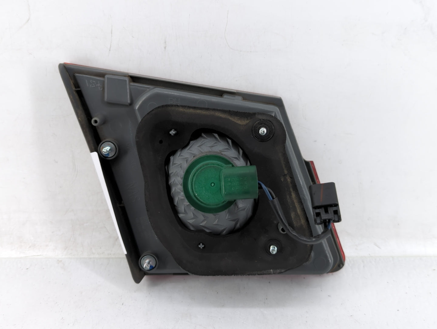 2011-2016 Chevrolet Cruze Tail Light Assembly Driver Left OEM P/N:2T 11 1P GM Fits Fits 2011 2012 2013 2014 2015 2016 OEM Us