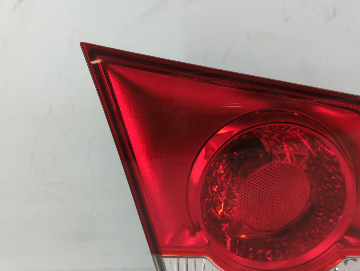 2011-2016 Chevrolet Cruze Tail Light Assembly Driver Left OEM P/N:3057KLCP Fits Fits 2011 2012 2013 2014 2015 2016 OEM Used 