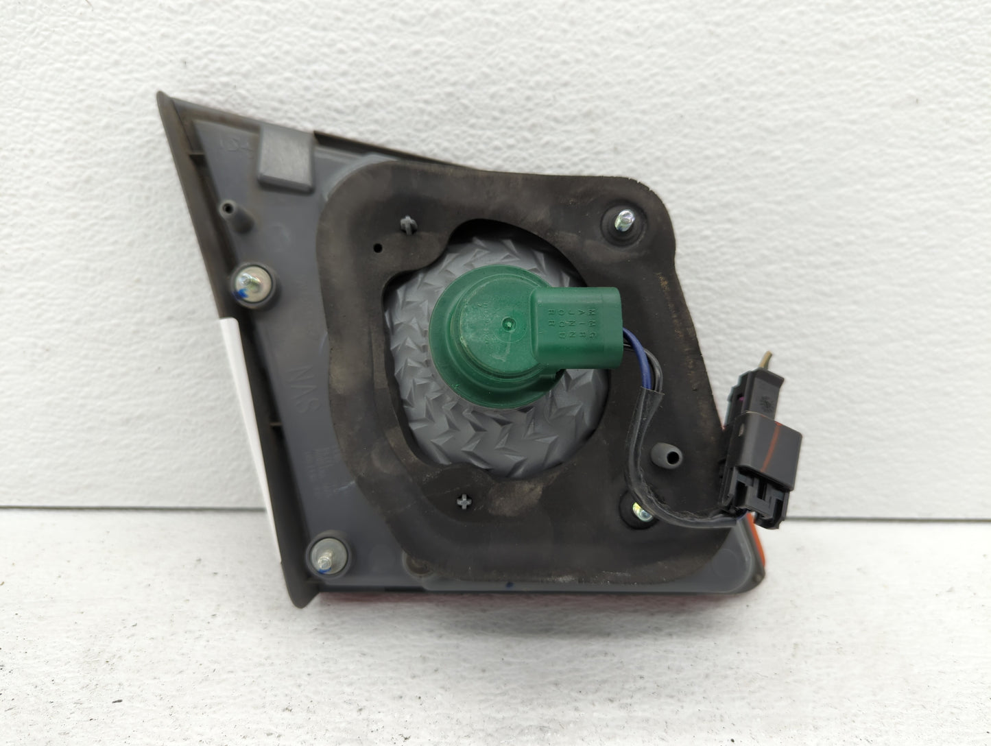 2011-2016 Chevrolet Cruze Tail Light Assembly Passenger Right OEM P/N:3057KLCP 2T 11 1P GM Fits Fits 2011 2012 2013 2014 201