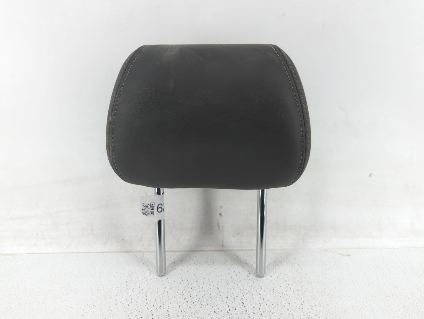 2011-2011 Chevrolet Cruze Headrest Head Rest Rear Seat Black - Oemusedautoparts1.com