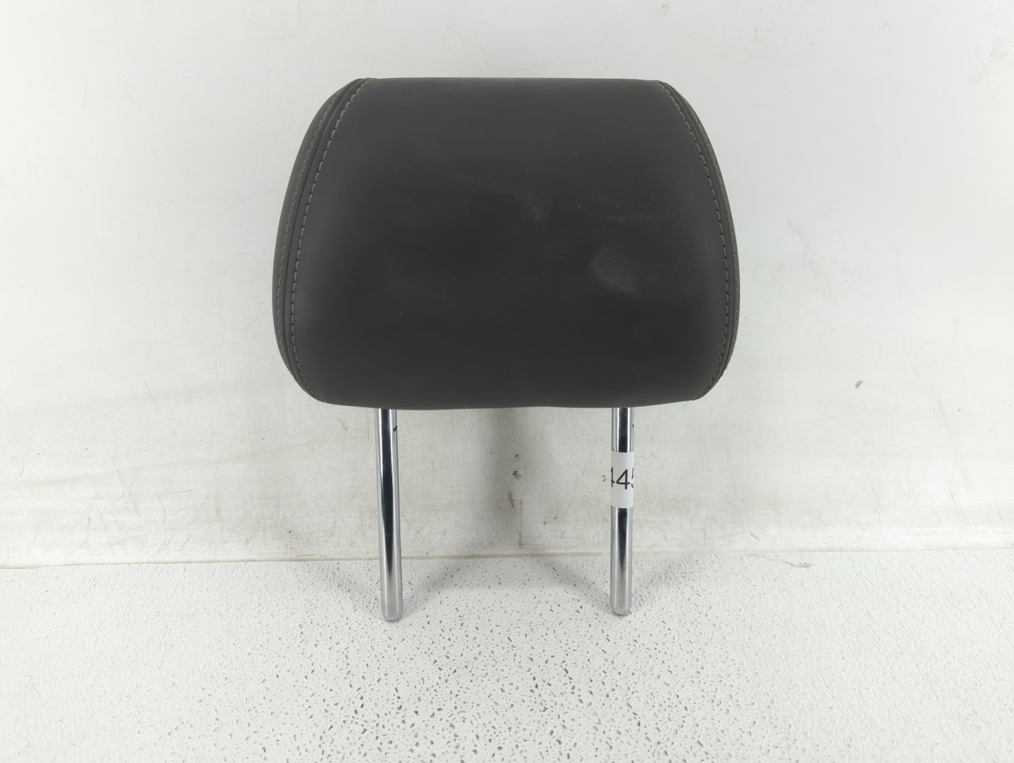 2011-2011 Chevrolet Cruze Headrest Head Rest Rear Seat Black - Oemusedautoparts1.com