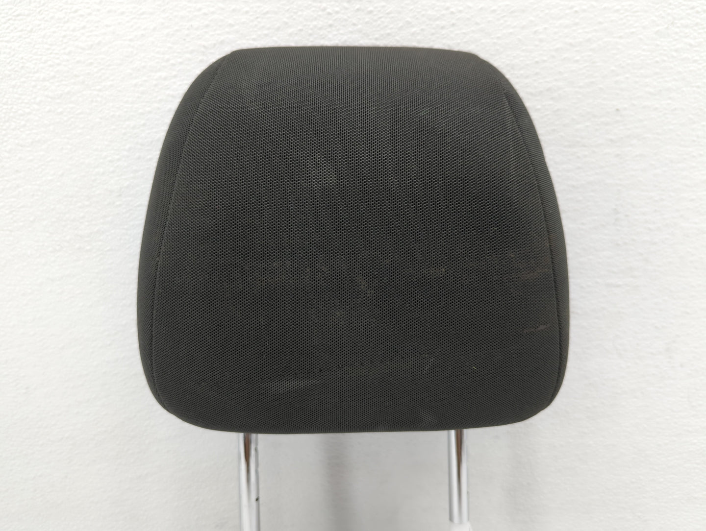 2011-2011 Chevrolet Cruze Headrest Head Rest Rear Center Seat Black 484502 - Oemusedautoparts1.com