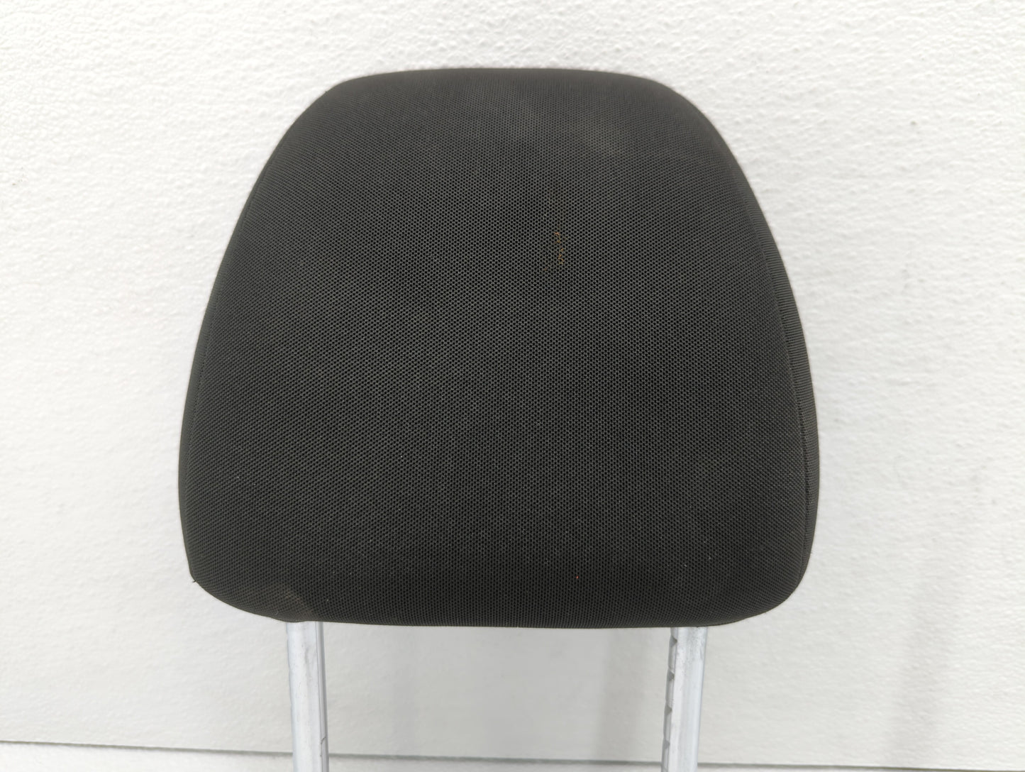 2011-2011 Chevrolet Cruze Headrest Head Rest Rear Center Seat Black 484502 - Oemusedautoparts1.com