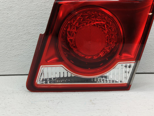 2011-2016 Chevrolet Cruze Tail Light Assembly Passenger Right OEM P/N:3057KLCP 2T 11 1P GM Fits Fits 2011 2012 2013 2014 2015 2016 OEM Used Auto Parts