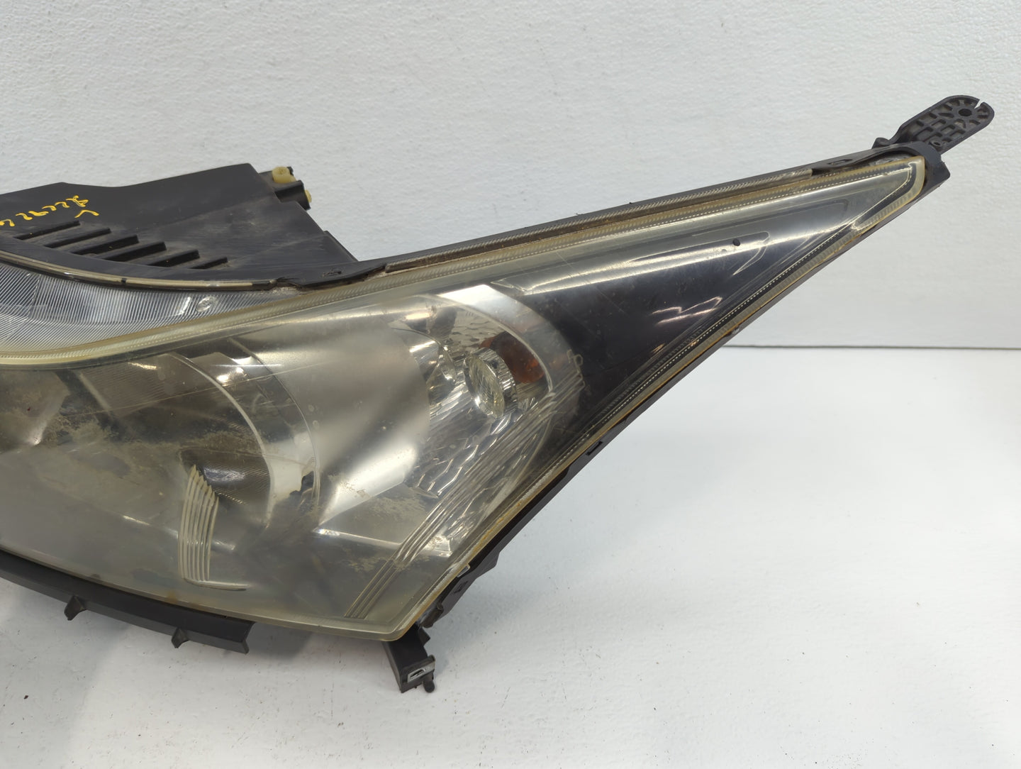 2011-2012 Chevrolet Cruze Driver Left Oem Head Light Headlight Lamp - Oemusedautoparts1.com