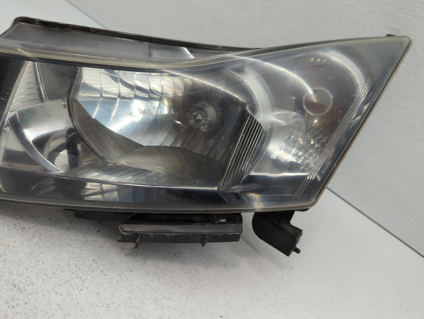 2011-2012 Chevrolet Cruze Driver Left Oem Head Light Headlight Lamp - Oemusedautoparts1.com