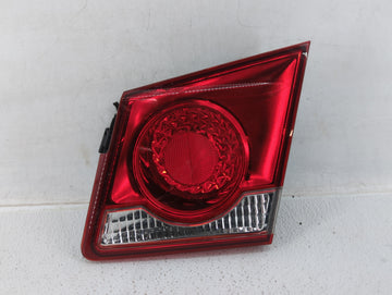 2011-2016 Chevrolet Cruze Tail Light Assembly Passenger Right OEM Fits Fits 2011 2012 2013 2014 2015 2016 OEM Used Auto Part