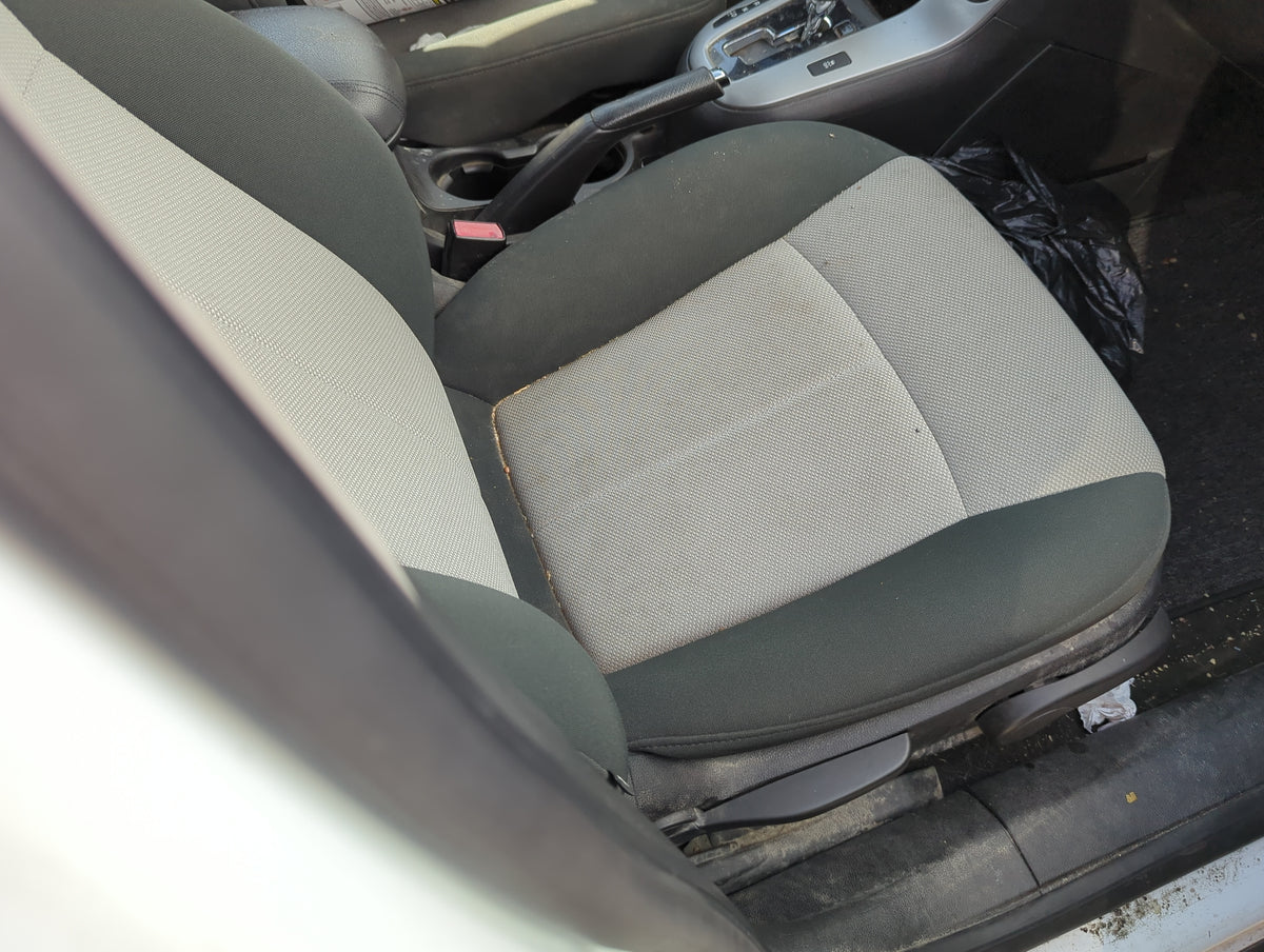 2011-2011 Chevrolet Cruze Passenger Front Seat Oem 5008358 - Oemusedautoparts1.com