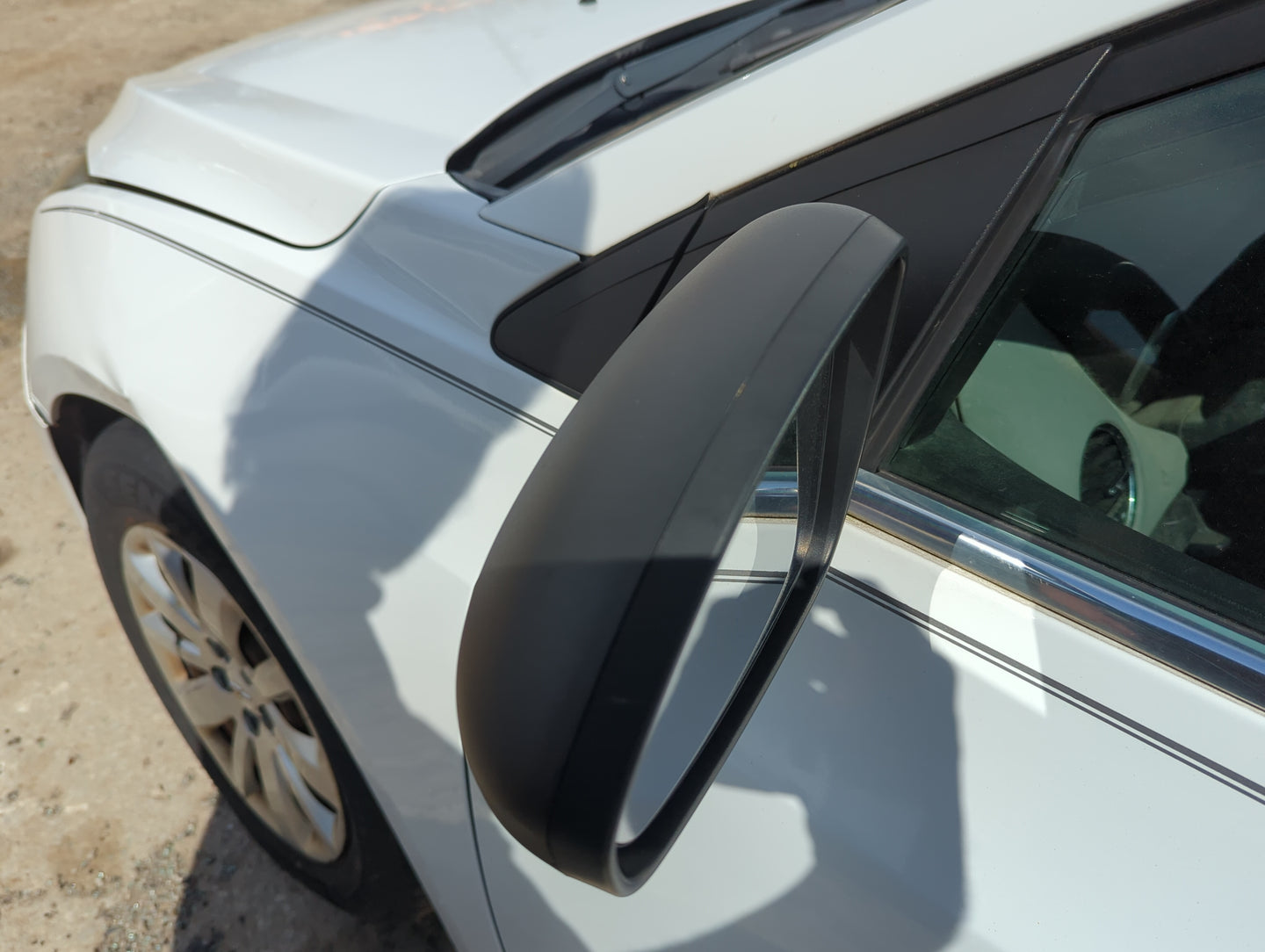 2011-2014 Chevrolet Cruze Driver Side View Mirror - Left Door Mirror OEM Used - Oemusedautoparts1.com