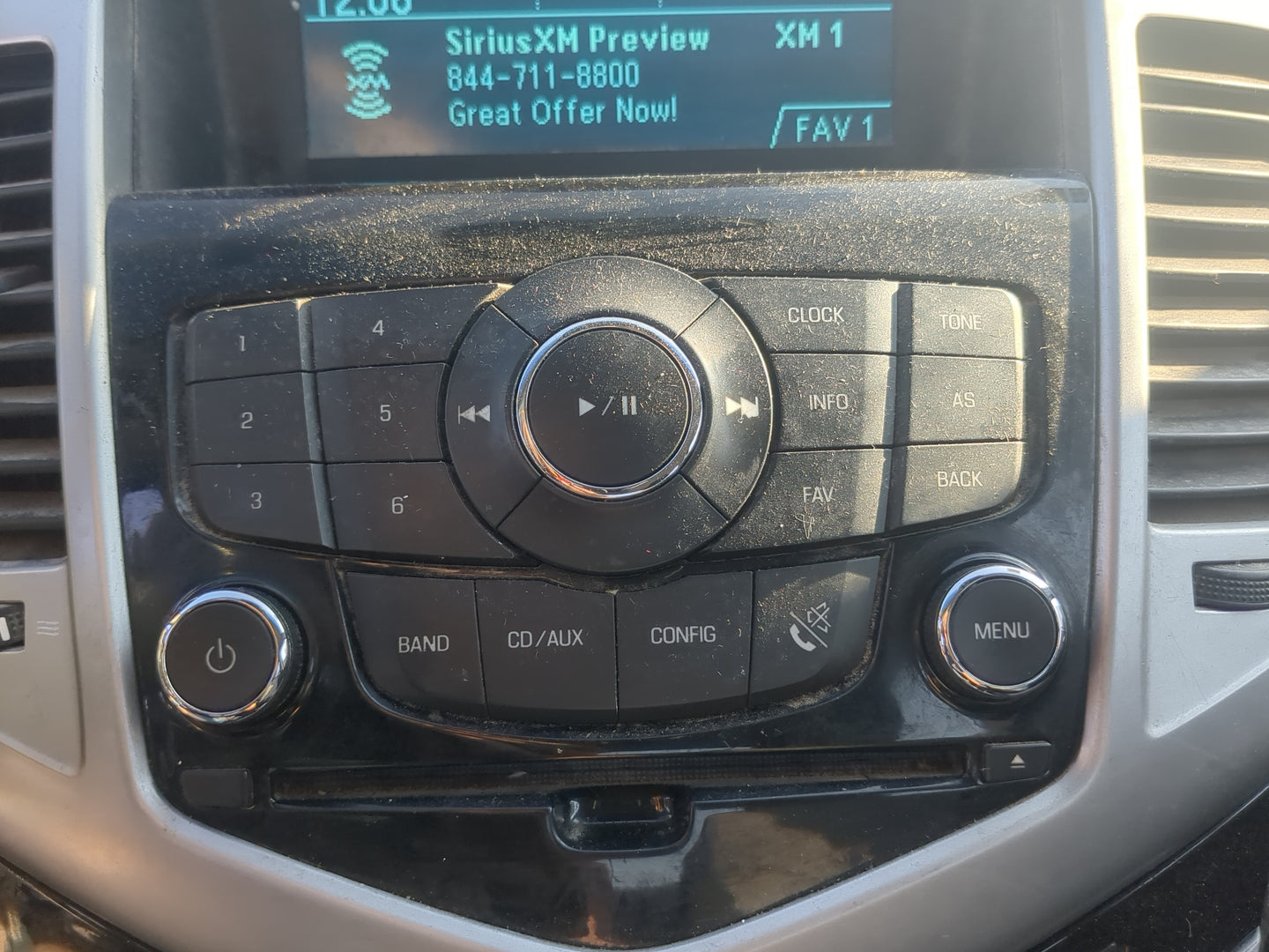 2011-2012 Chevrolet Cruze Radio AM FM Cd Player Receiver Replacement Fits Fits 2010 2011 2012 OEM Used Auto Parts - Oemuseda
