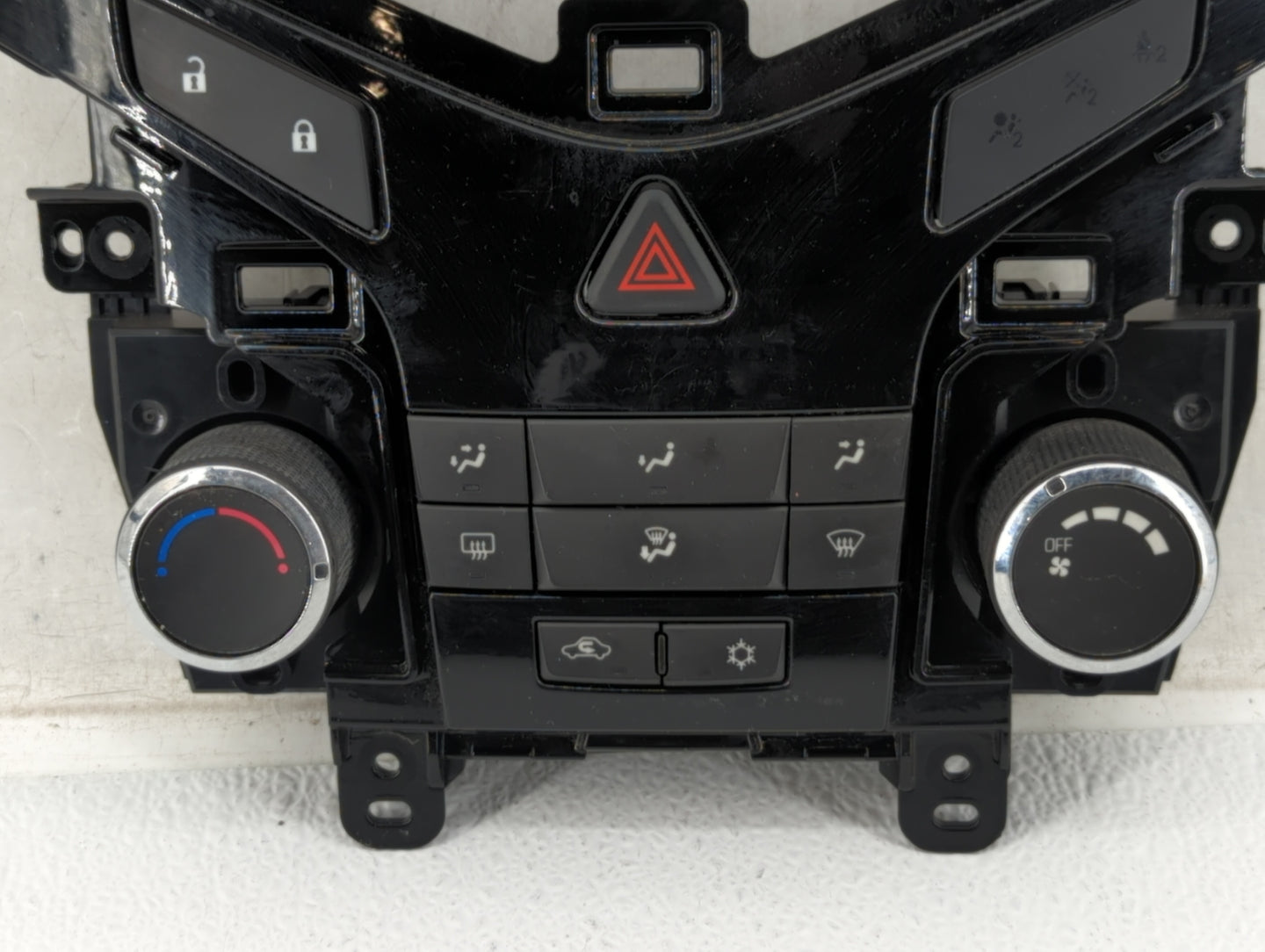 2011-2012 Chevrolet Cruze Climate Control Module Temperature AC/Heater Replacement P/N:96983927 950147054 Fits Fits 2011 201