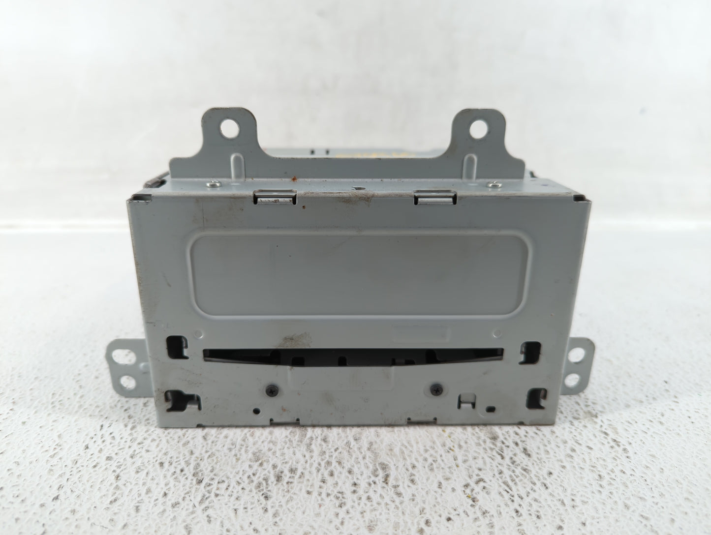 2011-2012 Chevrolet Cruze Am Fm Cd Player Radio Receiver - Oemusedautoparts1.com