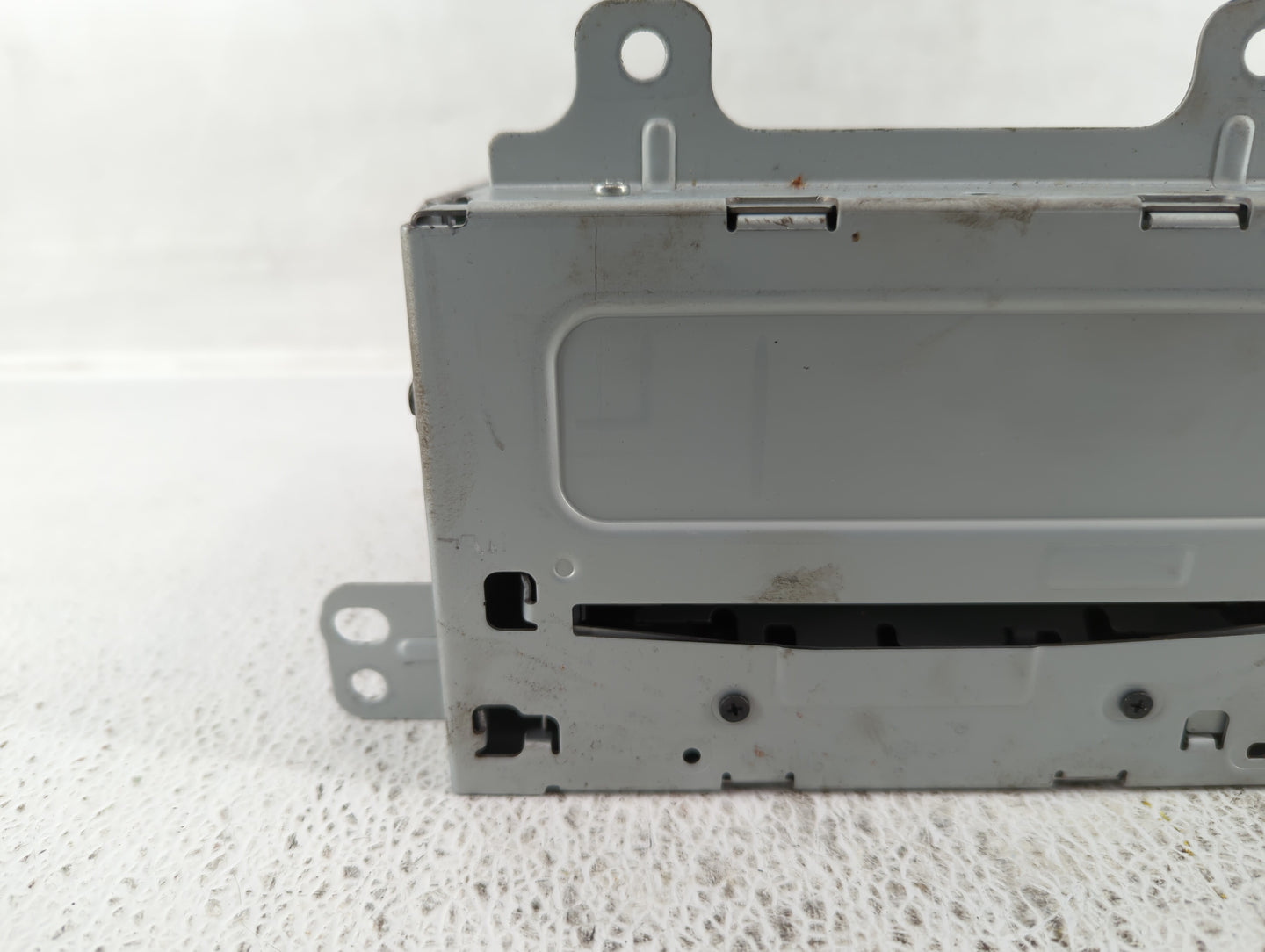 2011-2012 Chevrolet Cruze Am Fm Cd Player Radio Receiver - Oemusedautoparts1.com
