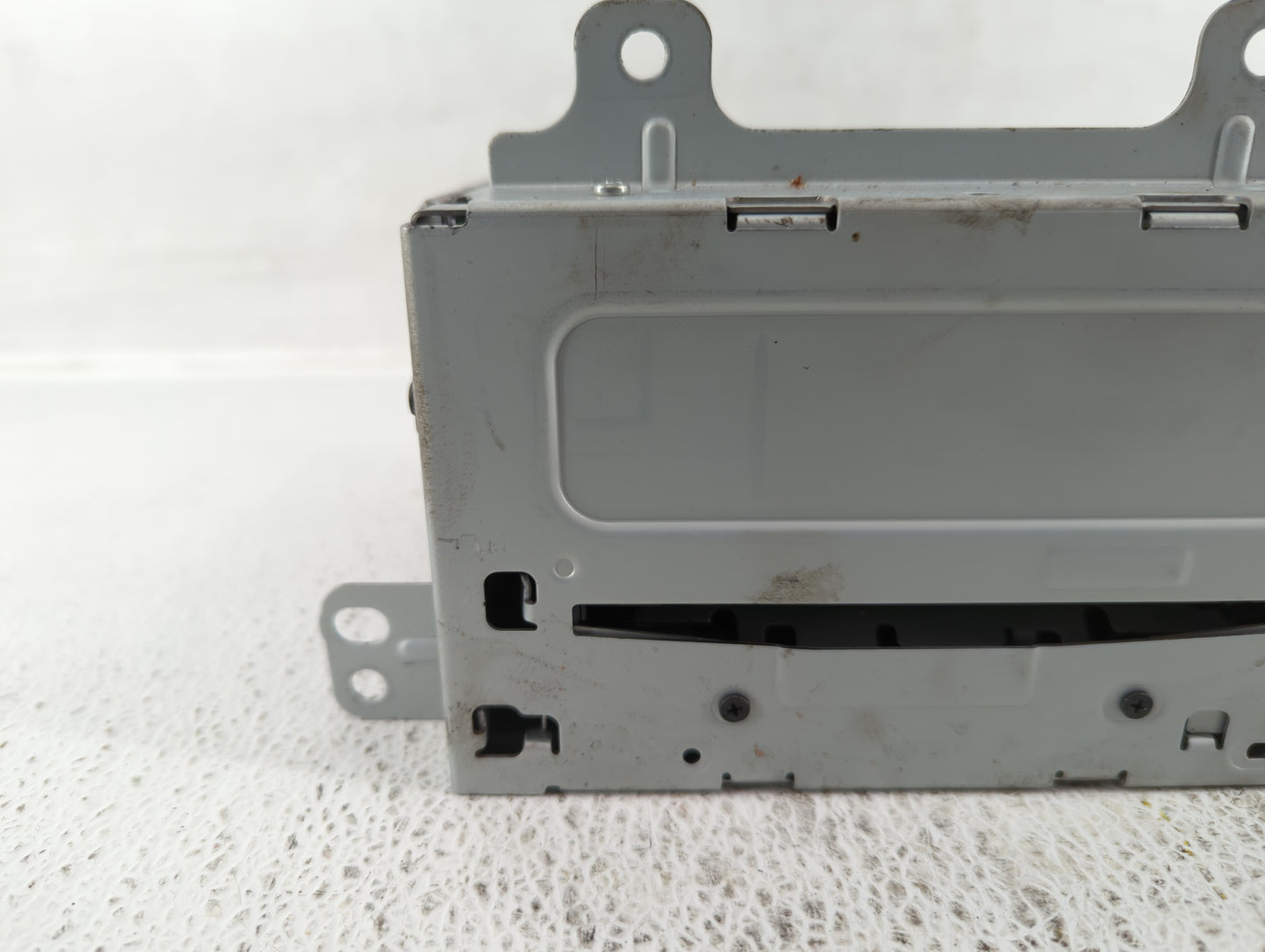 2011-2012 Chevrolet Cruze Am Fm Cd Player Radio Receiver - Oemusedautoparts1.com