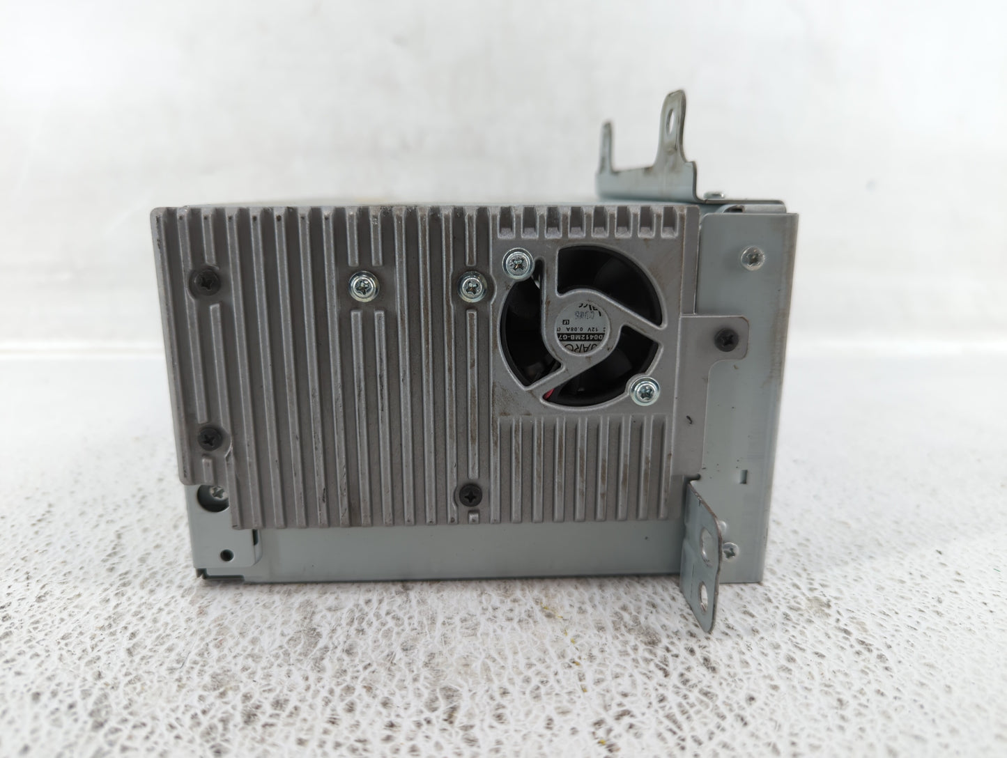 2011-2012 Chevrolet Cruze Am Fm Cd Player Radio Receiver - Oemusedautoparts1.com