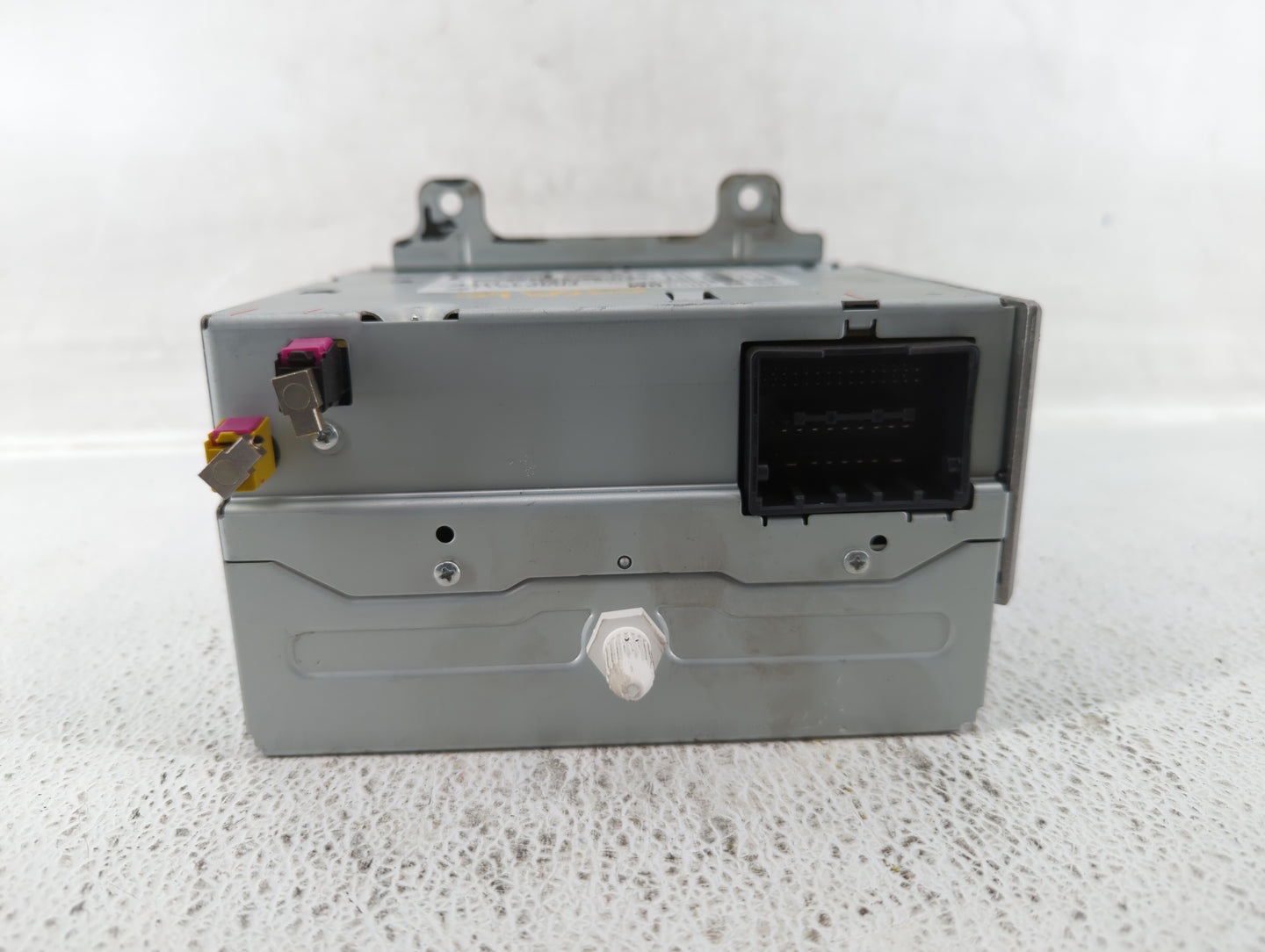 2011-2012 Chevrolet Cruze Am Fm Cd Player Radio Receiver - Oemusedautoparts1.com