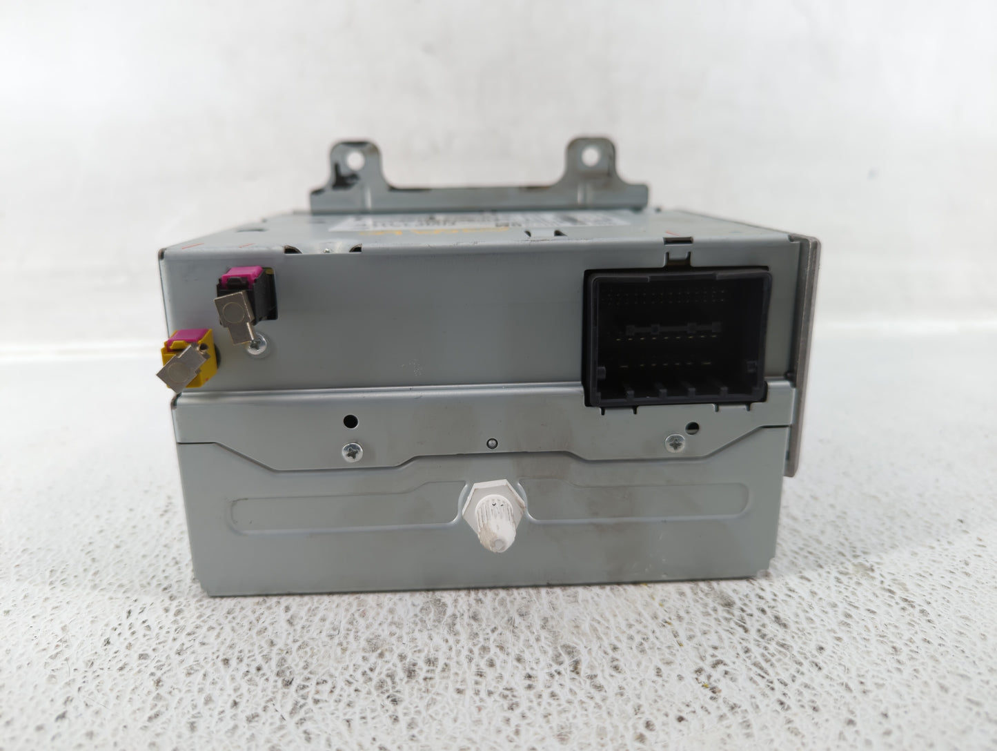 2011-2012 Chevrolet Cruze Am Fm Cd Player Radio Receiver - Oemusedautoparts1.com