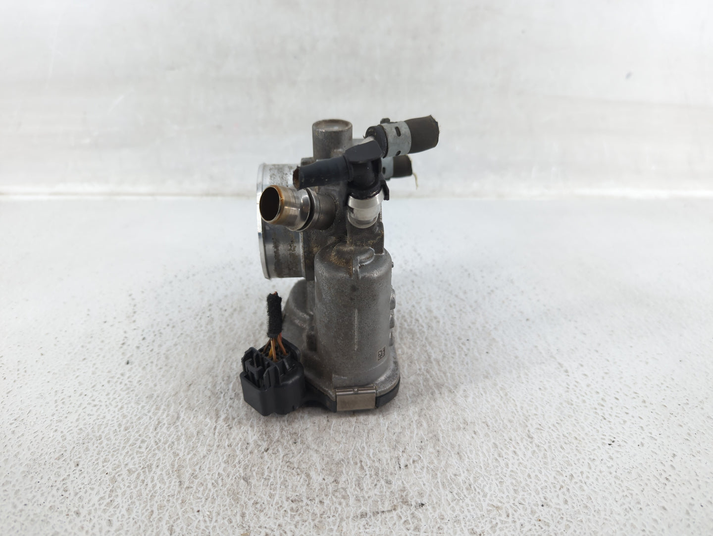 2011-2016 Chevrolet Cruze Throttle Body P/N:55561495 Fits Fits 2009 2010 2011 2012 2013 2014 2015 2016 2017 2018 OEM Used Au