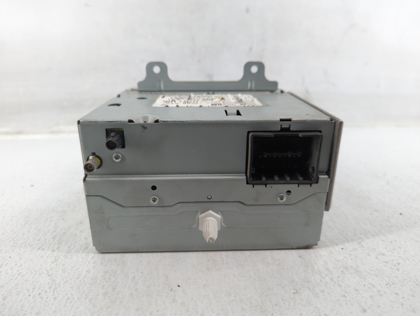 2011-2012 Chevrolet Cruze Am Fm Cd Player Radio Receiver - Oemusedautoparts1.com