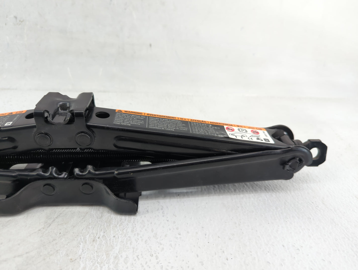 2011 Chevrolet Cruze Spare Scissor Car Jack - Oemusedautoparts1.com