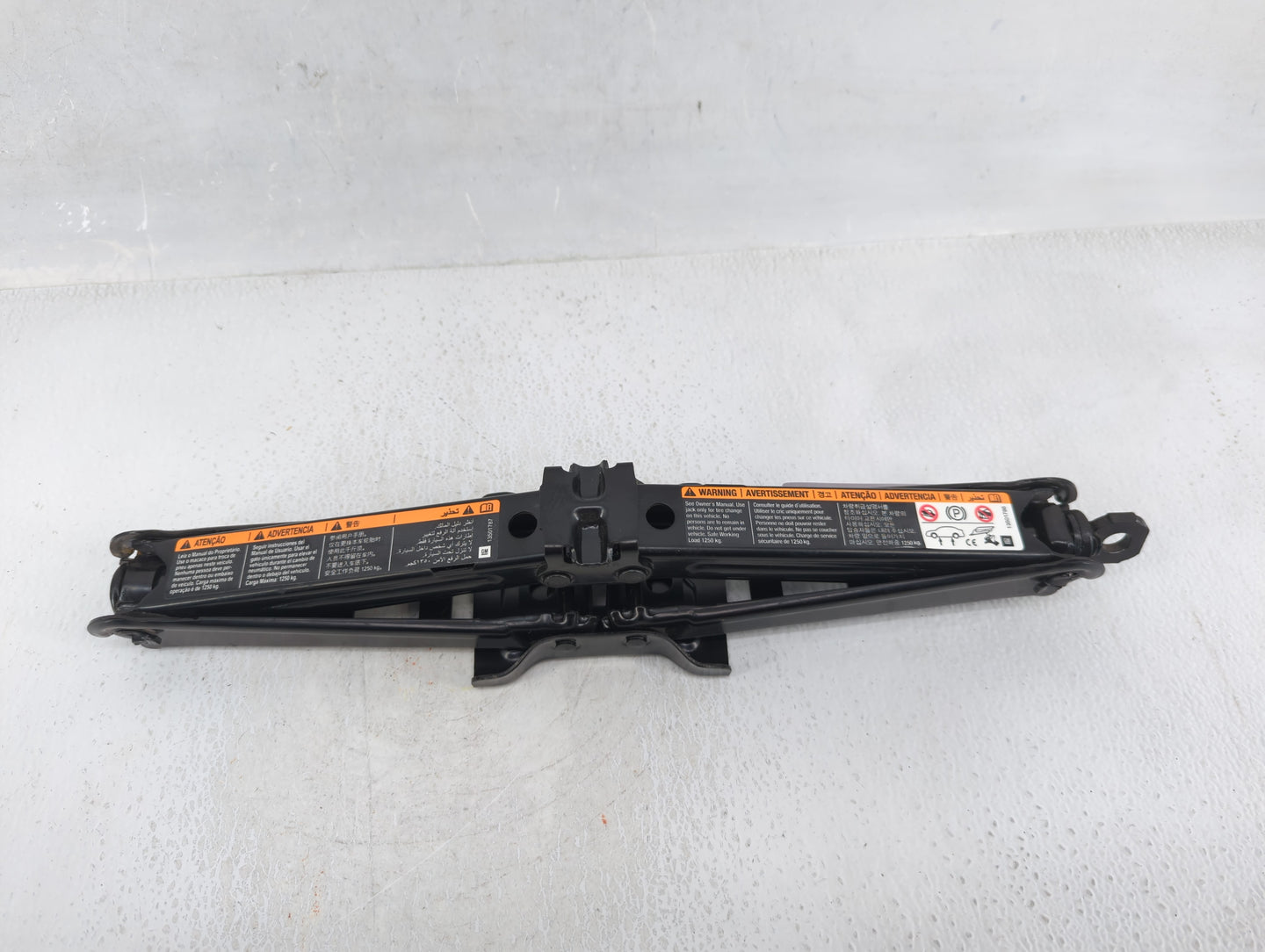 2011 Chevrolet Cruze Spare Scissor Car Jack - Oemusedautoparts1.com