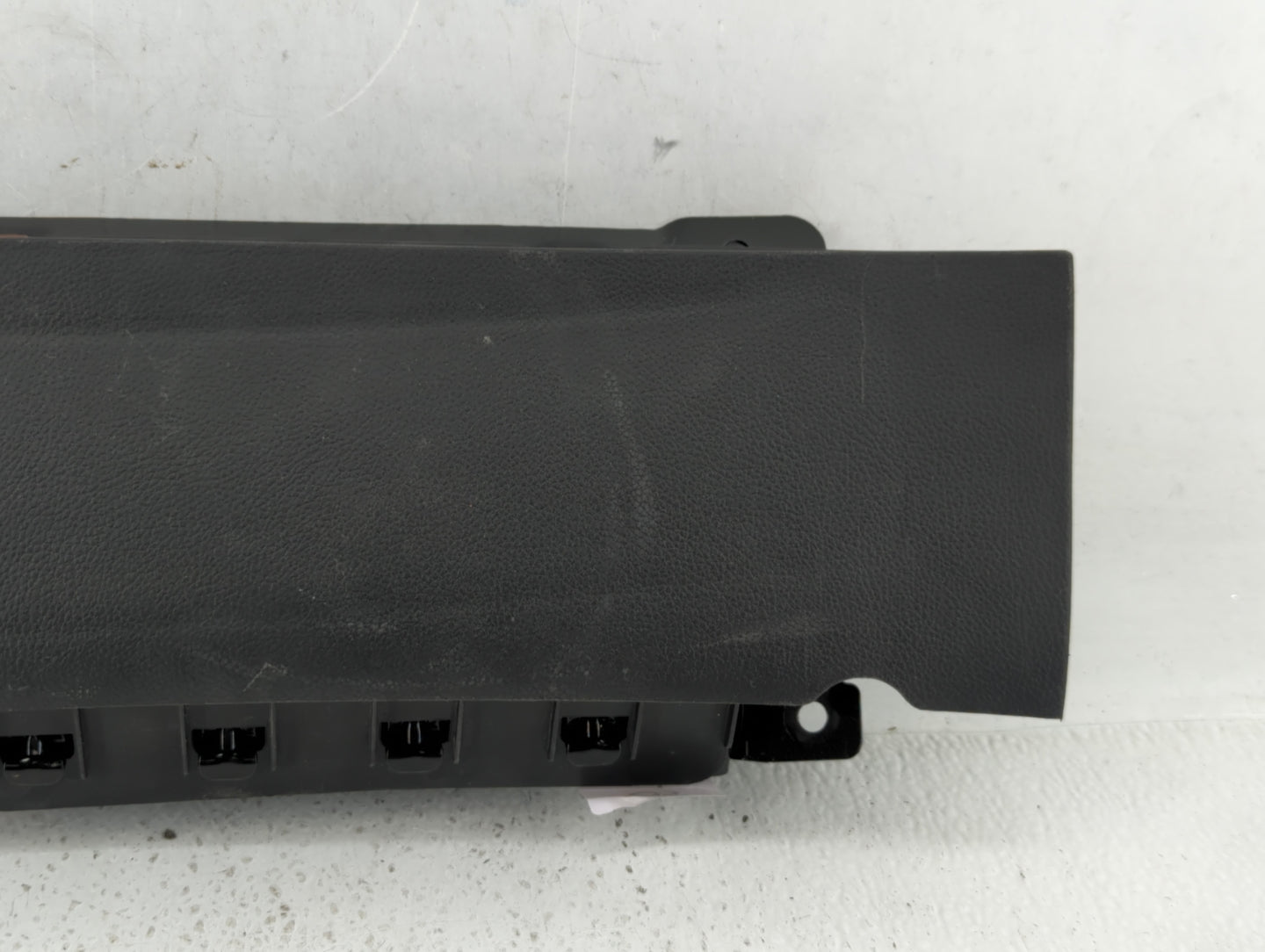 2011-2012 Chevrolet Cruze Air Bag Driver Left Knee OEM P/N:95218715 Fits Fits 2011 2012 OEM Used Auto Parts - Oemusedautopar