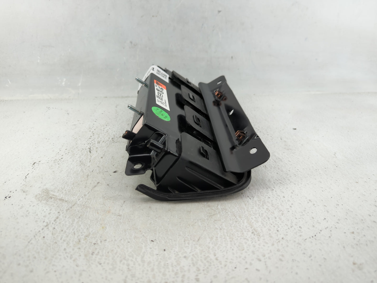 2011-2012 Chevrolet Cruze Air Bag Driver Left Knee OEM P/N:95218715 Fits Fits 2011 2012 OEM Used Auto Parts - Oemusedautopar