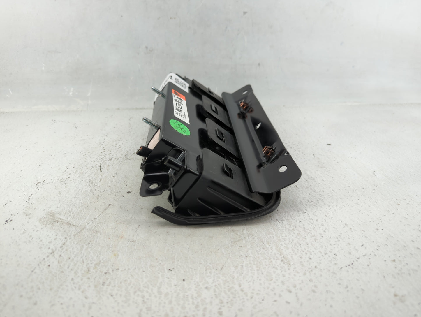 2011-2012 Chevrolet Cruze Air Bag Driver Left Knee OEM P/N:95218715 Fits Fits 2011 2012 OEM Used Auto Parts - Oemusedautopar