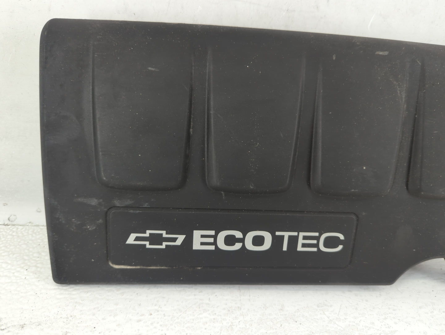 2011 Chevrolet Cruze Engine Cover - Oemusedautoparts1.com