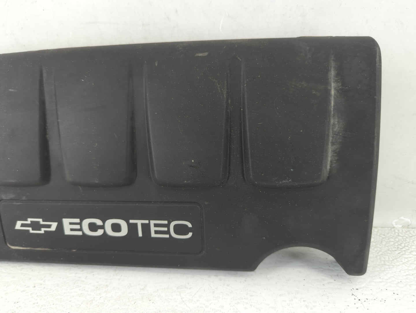 2011 Chevrolet Cruze Engine Cover - Oemusedautoparts1.com