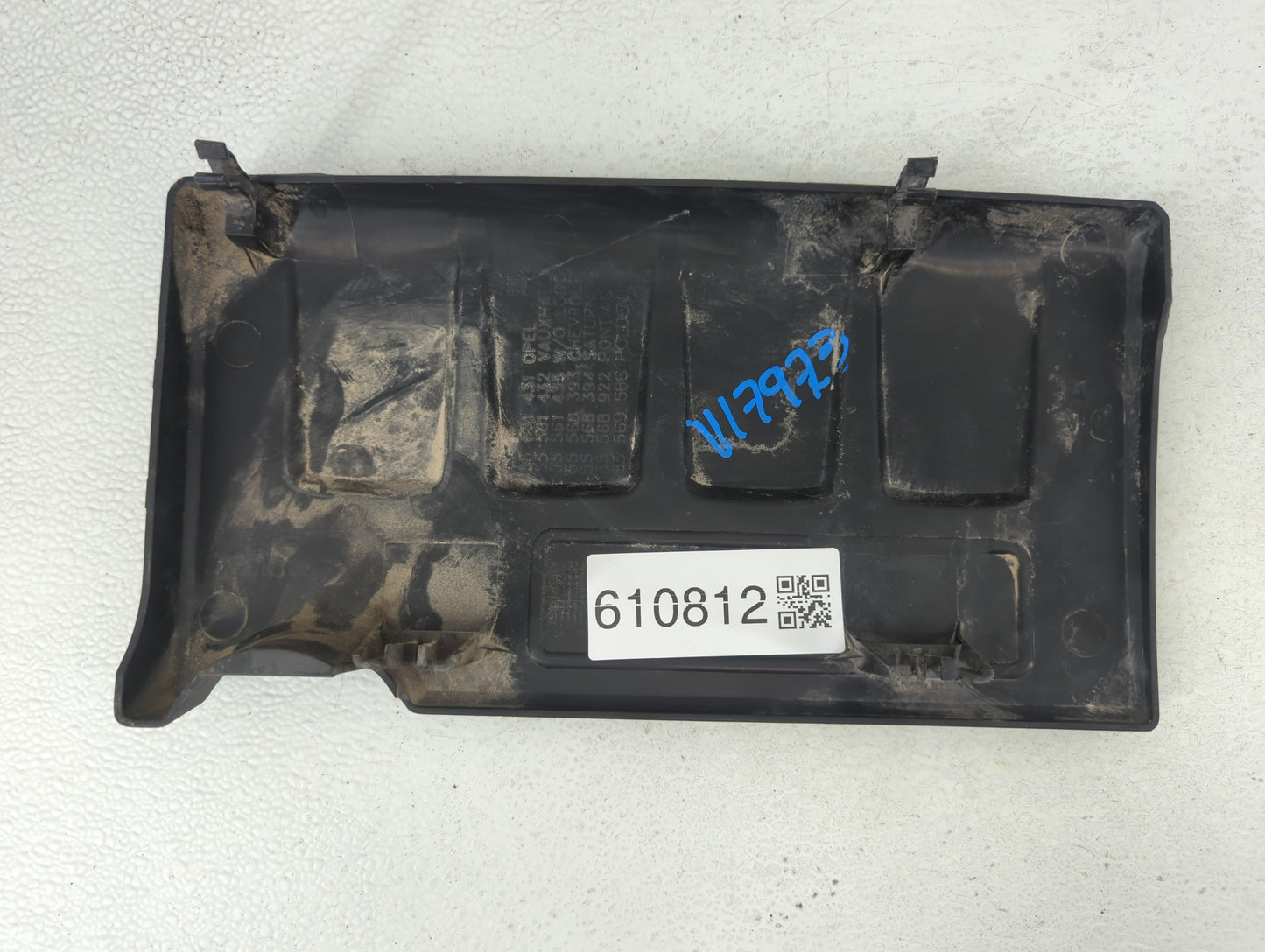 2011 Chevrolet Cruze Engine Cover - Oemusedautoparts1.com