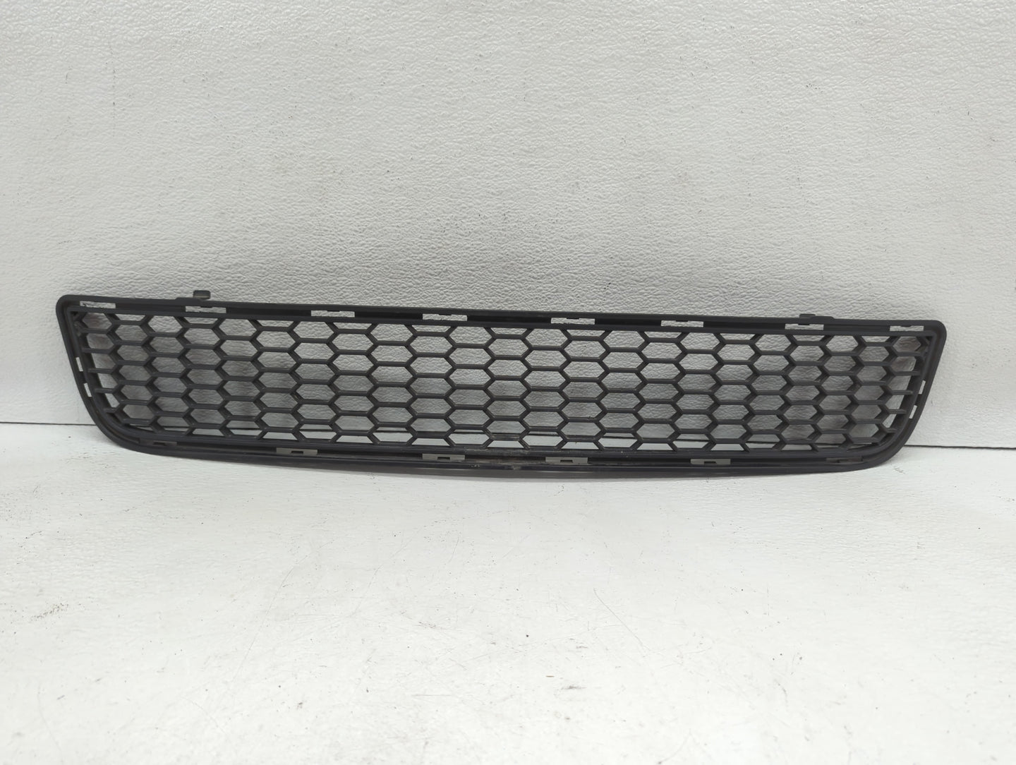 2011-2014 Chevrolet Cruze Front Grille Bumper Not Included - Oemusedautoparts1.com